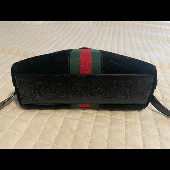 Gucci suede cross bag - Picture 6 of 14